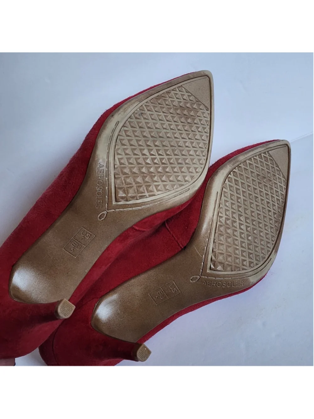 Aerosoles Red Suede Pointed Toe Stiletto High Heel Pump Women’s 7 M Deal Breaker